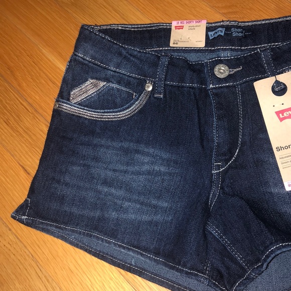 🆕💜 Levi’s Girls Denim Shorty Shorts – Size 16, Dark Wash, NWT - Picture 2 of 9